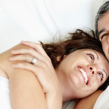 couple-lying-in-bed_725x377-1359575988